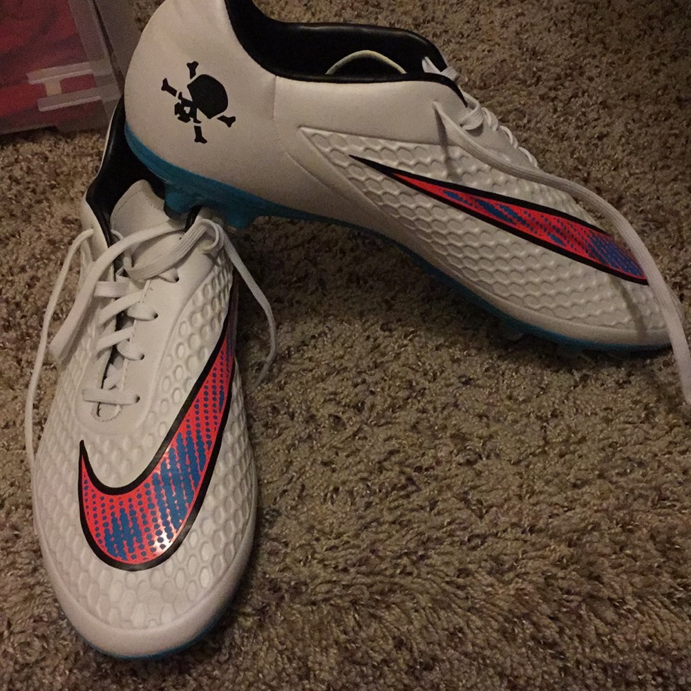 ✨Men’s Nike soccer cleats, size 11✨